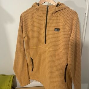 Mountain Hardwear Men's Yellow Zip-Up Sweater